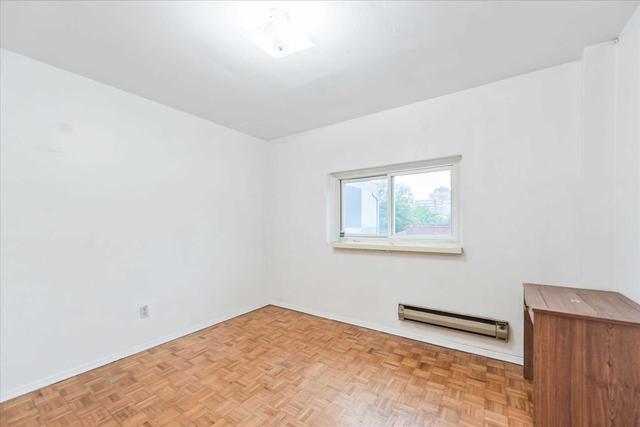48 Carr St, House attached with 3 bedrooms, 2 bathrooms and 1 parking in Toronto ON | Image 6