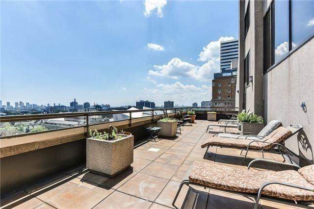2206 - 175 Cumberland St, Condo with 2 bedrooms, 2 bathrooms and 1 parking in Toronto ON | Image 4