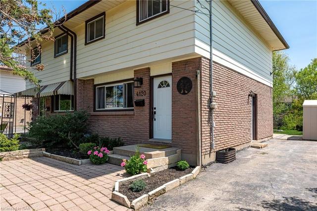 4120 Chippawa Parkway, House semidetached with 3 bedrooms, 1 bathrooms and 3 parking in Niagara Falls ON | Card Image