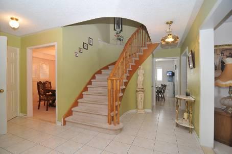 1250 Sherwood Mills Blvd, House detached with 4 bedrooms, 4 bathrooms and 4 parking in Mississauga ON | Image 2