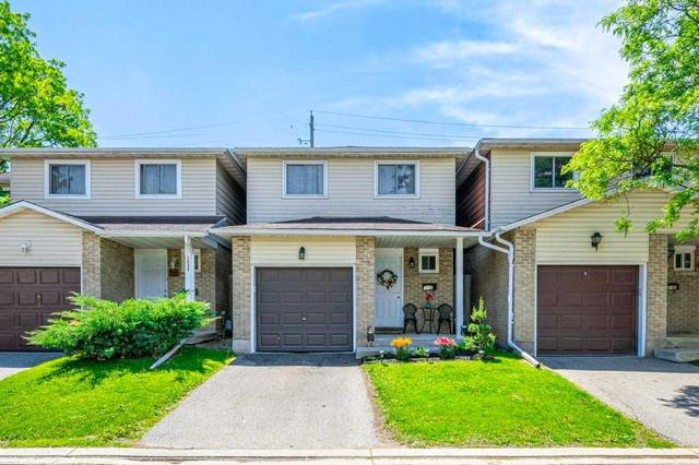 e - 304 Bluevale St, Condo with 3 bedrooms, 2 bathrooms and 2 parking in Waterloo ON | Image 12