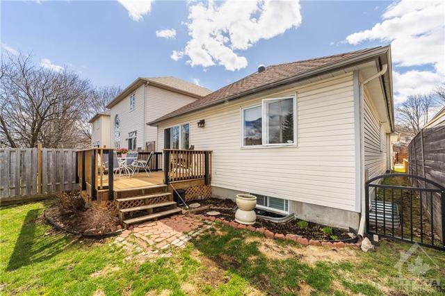 1382 Chicory Place, House detached with 2 bedrooms, 2 bathrooms and 3 parking in Ottawa ON | Image 25