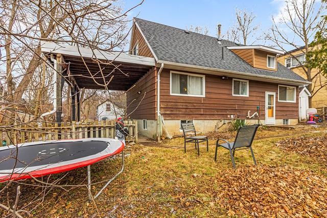 65 Sophia St E, House detached with 4 bedrooms, 3 bathrooms and 3 parking in Barrie ON | Image 32
