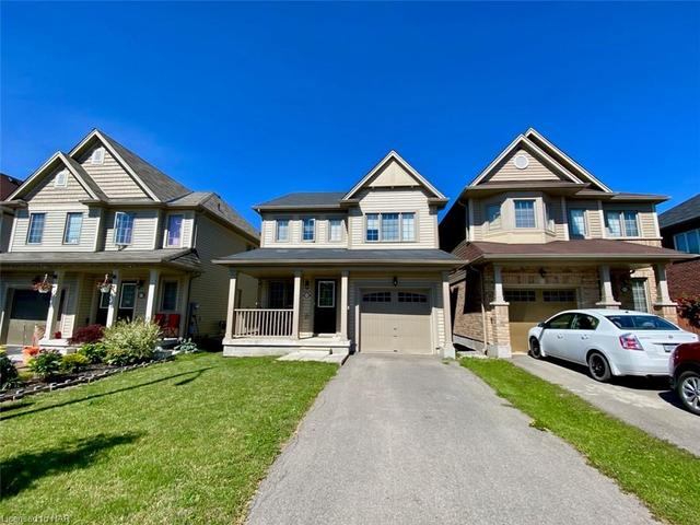 8729 Dogwood Crescent, House detached with 4 bedrooms, 2 bathrooms and 3 parking in Niagara Falls ON | Image 1