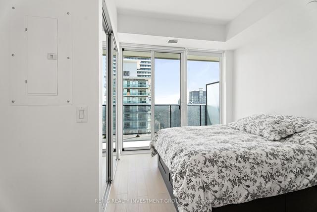 4007 - 70 Annie Craig Dr, Condo with 1 bedrooms, 2 bathrooms and 1 parking in Toronto ON | Image 11