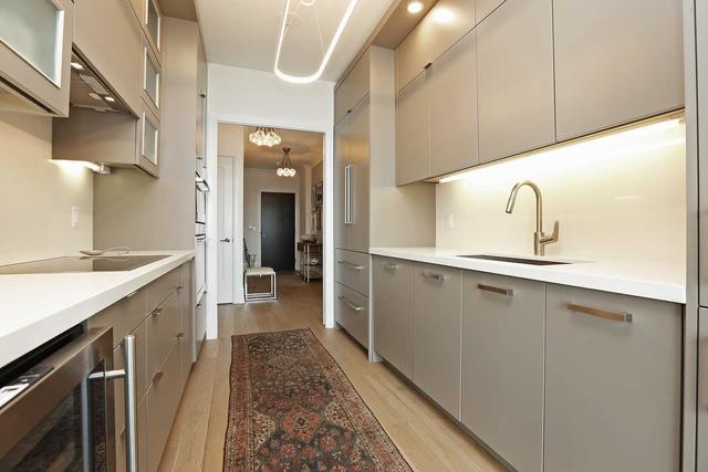 2410 - 101 Erskine Ave, Condo with 2 bedrooms, 3 bathrooms and 2 parking in Toronto ON | Image 11