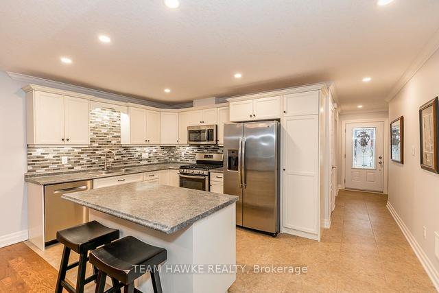 15 Chamberlain Cres, House attached with 2 bedrooms, 2 bathrooms and 2 parking in Penetanguishene ON | Image 4
