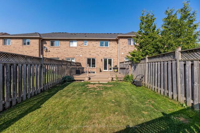 2087 Redstone Cres, House attached with 3 bedrooms, 3 bathrooms and 4 parking in Oakville ON | Image 24