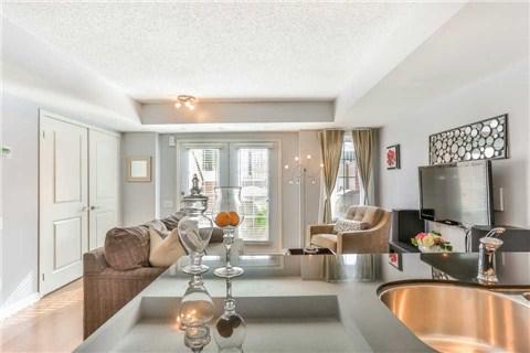 th38 - 93 The Queensway Ave, Townhouse with 1 bedrooms, 2 bathrooms and 1 parking in Toronto ON | Image 4