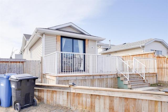 81 Taradale Drive Ne, House detached with 3 bedrooms, 2 bathrooms and 4 parking in Calgary AB | Image 3