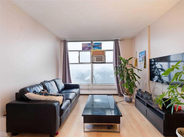 1110 - 335 Driftwood Ave, Condo with 2 bedrooms, 1 bathrooms and 1 parking in Toronto ON | Image 2