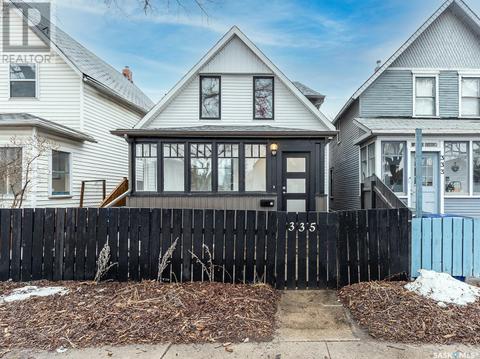 335 E Avenue S, House detached with 3 bedrooms, 2 bathrooms and null parking in Saskatoon SK | Card Image