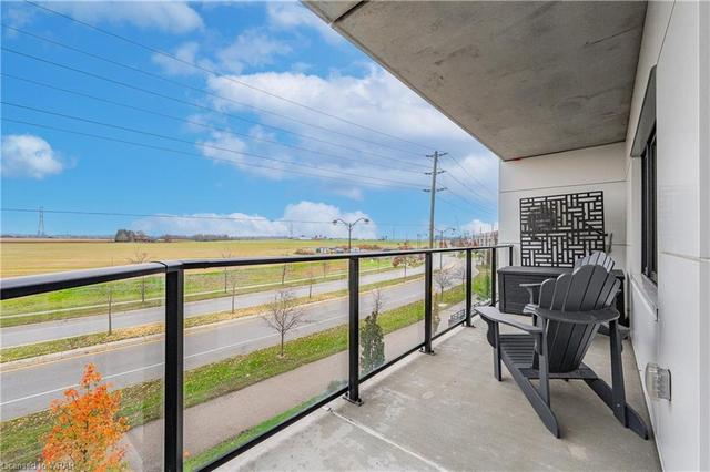 203 - 247 Grey Silo Road, House attached with 2 bedrooms, 2 bathrooms and 1 parking in Waterloo ON | Image 25