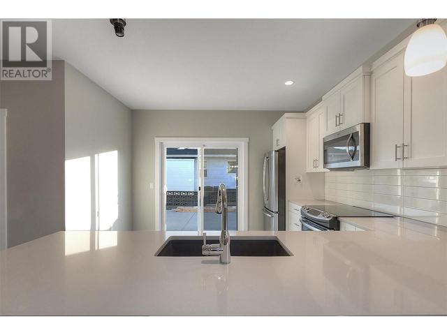 1480 Inkar Road, House detached with 3 bedrooms, 2 bathrooms and 3 parking in Kelowna BC | Image 12