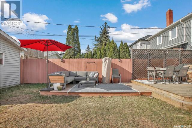 1221 8th Avenue N, House detached with 3 bedrooms, 2 bathrooms and null parking in Saskatoon SK | Image 24