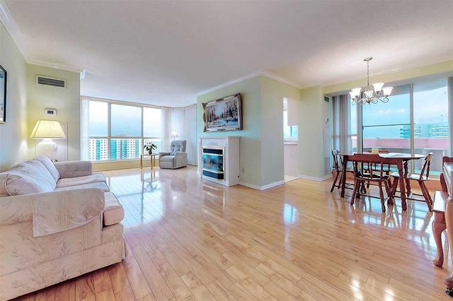 1503 - 100 Observatory Lane, Condo with 2 bedrooms, 2 bathrooms and 2 parking in Richmond Hill ON | Image 3