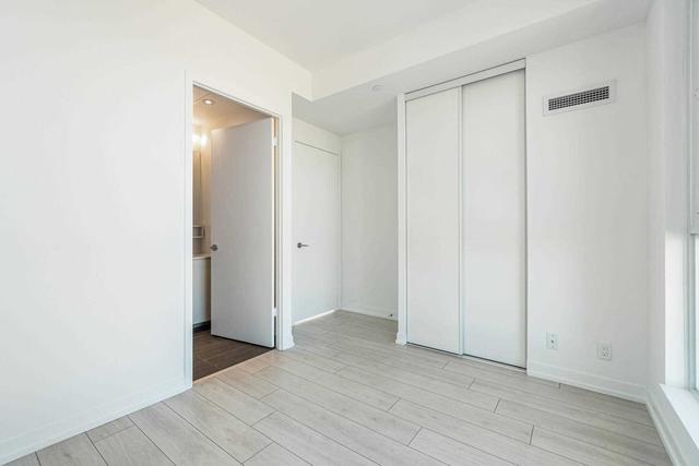 3510 - 898 Portage Pkwy, Condo with 2 bedrooms, 2 bathrooms and 0 parking in Vaughan ON | Image 6