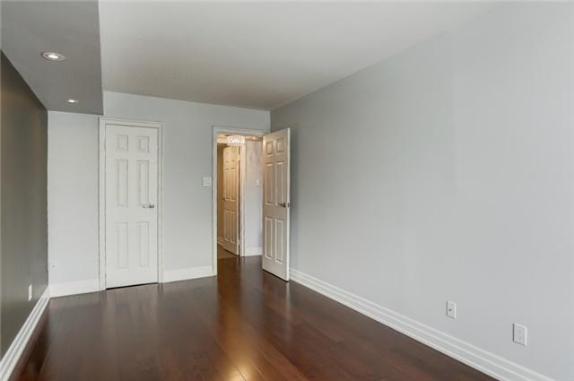 303 - 96 Fifeshire Rd, Condo with 2 bedrooms, 2 bathrooms and 1 parking in Toronto ON | Image 17