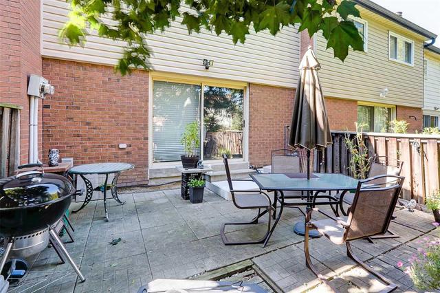 24 - 2825 Gananoque Dr, Townhouse with 3 bedrooms, 2 bathrooms and 2 parking in Mississauga ON | Image 17