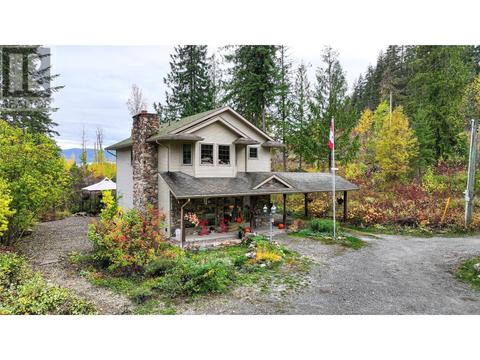 27 Nathan Road, House detached with 3 bedrooms, 2 bathrooms and 13 parking in North Okanagan F BC | Card Image