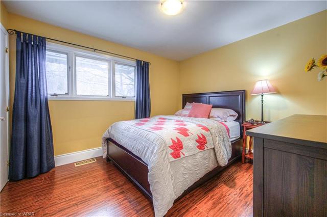 94 Margaret Avenue N, House detached with 4 bedrooms, 2 bathrooms and 6 parking in Waterloo ON | Image 19