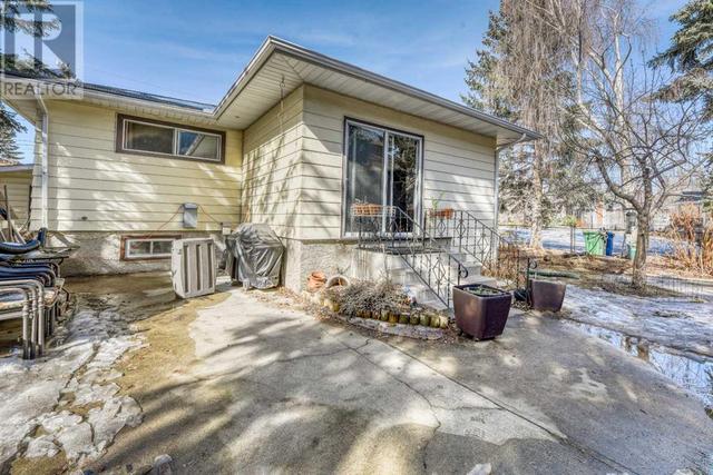 5924 Bow Crescent Nw, House detached with 4 bedrooms, 2 bathrooms and 4 parking in Calgary AB | Image 43