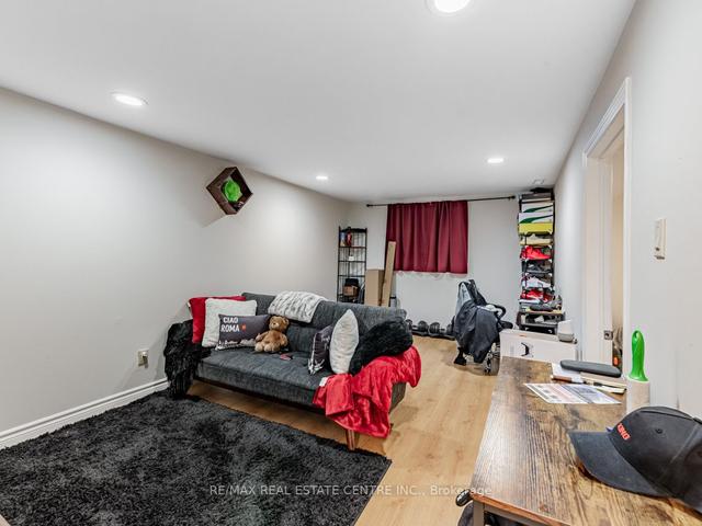 3576 Ash Row Cres, House semidetached with 3 bedrooms, 3 bathrooms and 5 parking in Mississauga ON | Image 7