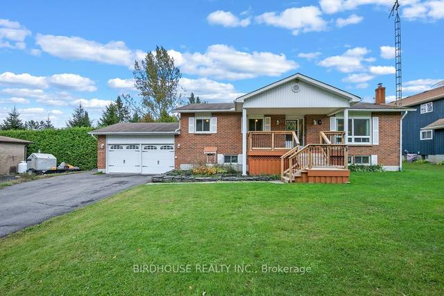 56 Armitage Ave, House detached with 3 bedrooms, 2 bathrooms and 8 parking in Kawartha Lakes ON | Image 12