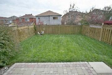100 Booth Cres, House detached with 3 bedrooms, 3 bathrooms and 4 parking in Ajax ON | Image 8