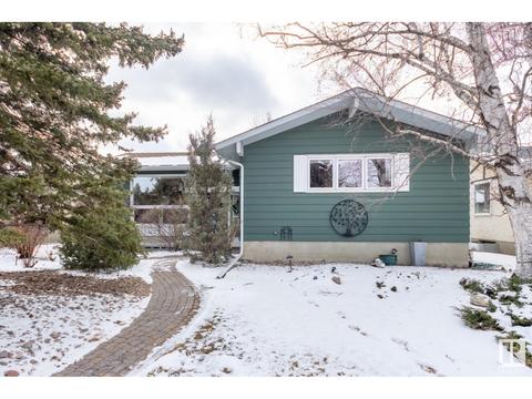 11607 35a Av Nw, House detached with 5 bedrooms, 2 bathrooms and 4 parking in Edmonton AB | Card Image