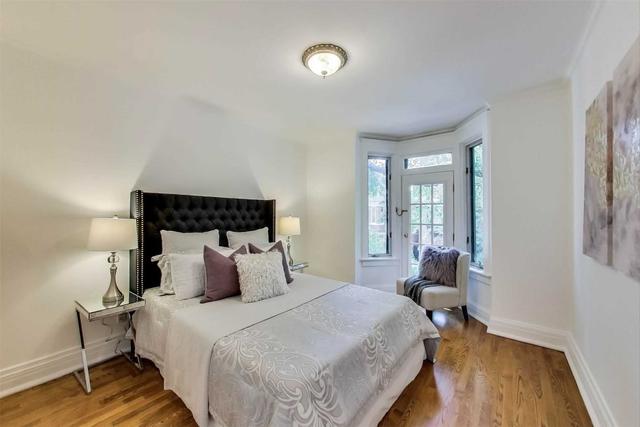 313 Seaton St, House attached with 4 bedrooms, 2 bathrooms and 1 parking in Toronto ON | Image 13