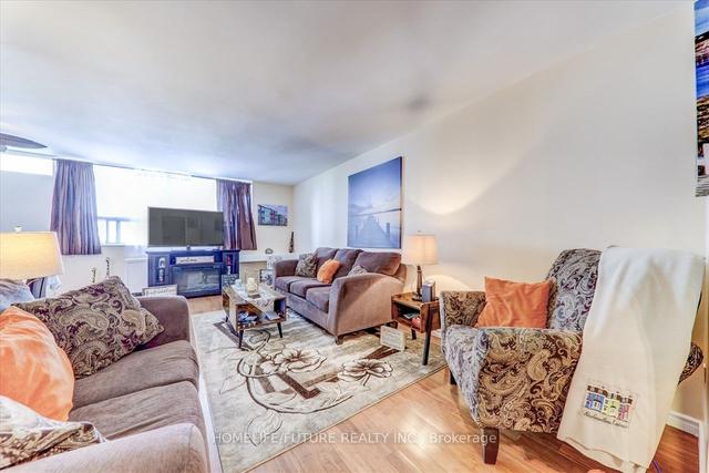 608 - 3420 Eglinton Ave E, Condo with 3 bedrooms, 2 bathrooms and 1 parking in Toronto ON | Image 2