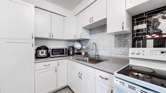 707 - 825 Kennedy Rd, Condo with 2 bedrooms, 1 bathrooms and 1 parking in Toronto ON | Image 8