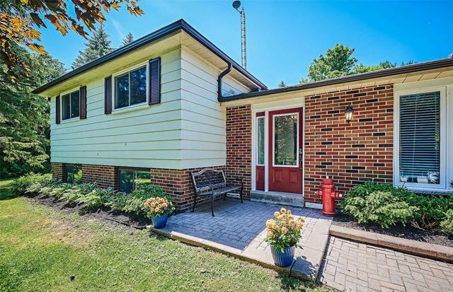 12 Robinglade Ave, House detached with 3 bedrooms, 2 bathrooms and 8 parking in Kawartha Lakes ON | Image 12