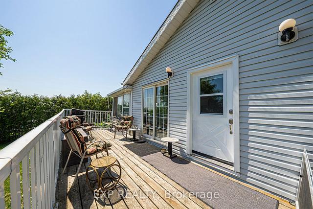 5445 Old Homestead Rd, House detached with 2 bedrooms, 1 bathrooms and 7 parking in Georgina ON | Image 4