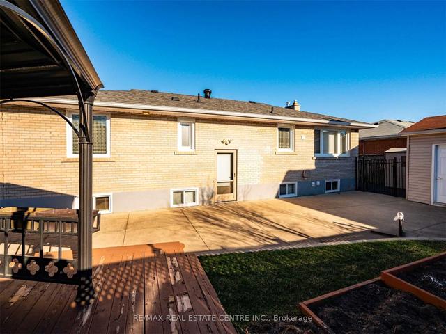 2518 Stillmeadow Rd, House detached with 3 bedrooms, 2 bathrooms and 9 parking in Mississauga ON | Image 26