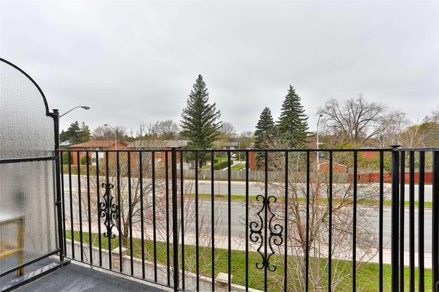 29 Birchbank Lane, Townhouse with 3 bedrooms, 3 bathrooms and 2 parking in Toronto ON | Image 9