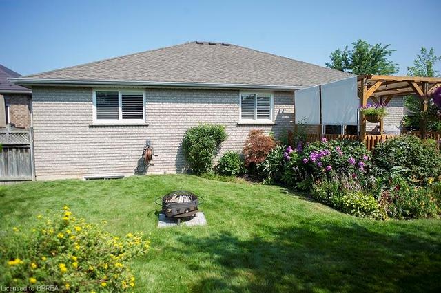 12 Kimberly Court, House detached with 5 bedrooms, 2 bathrooms and 6 parking in Brantford ON | Image 37