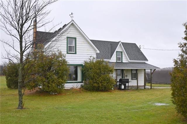 7543 Sixteen Road, House detached with 3 bedrooms, 1 bathrooms and 4 parking in West Lincoln ON | Image 2