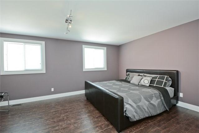 795 Grandview St N, House detached with 3 bedrooms, 2 bathrooms and 5 parking in Oshawa ON | Image 11