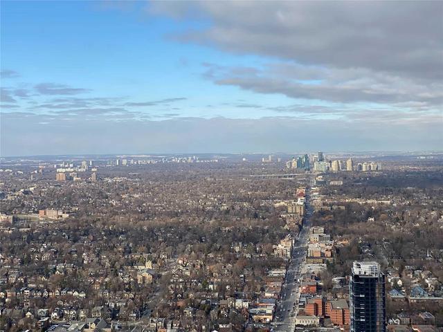 Ph 5807 - 8 Eglinton Ave, Condo with 2 bedrooms, 2 bathrooms and 1 parking in Toronto ON | Image 10