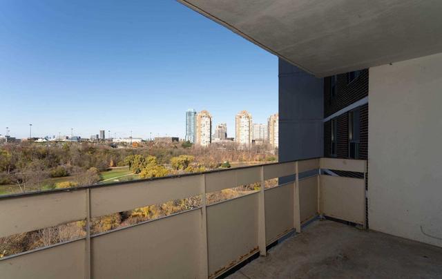 1219 - 20 Edgecliff Gfwy, Condo with 3 bedrooms, 2 bathrooms and 1 parking in Toronto ON | Image 15