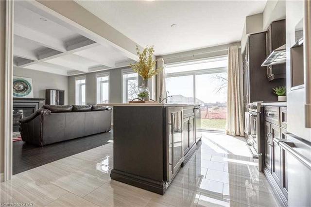 219 Ambrous Cres, House detached with 4 bedrooms, 5 bathrooms and 4 parking in Guelph ON | Image 3