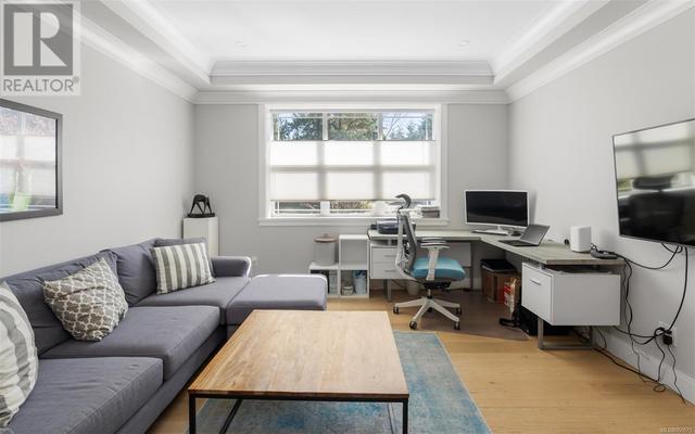 Family Room/ Office on the Main | Image 14