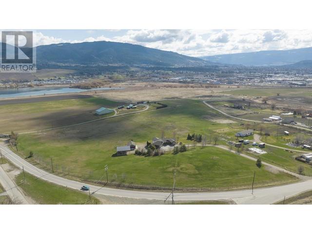 6325 Old Kamloops Road, House detached with 4 bedrooms, 4 bathrooms and 3 parking in North Okanagan B BC | Image 78