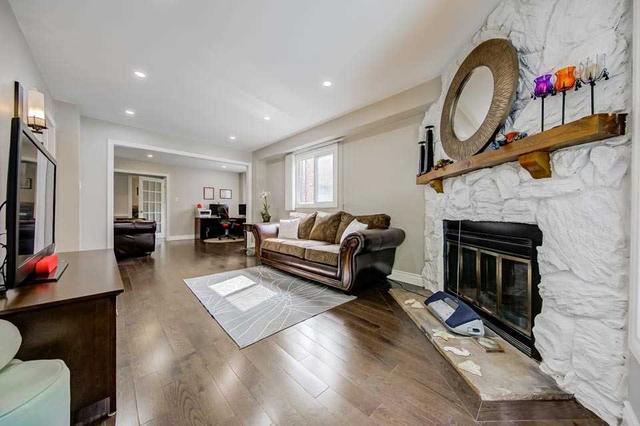 89 Tilman Circ, House detached with 4 bedrooms, 4 bathrooms and 6 parking in Markham ON | Image 14