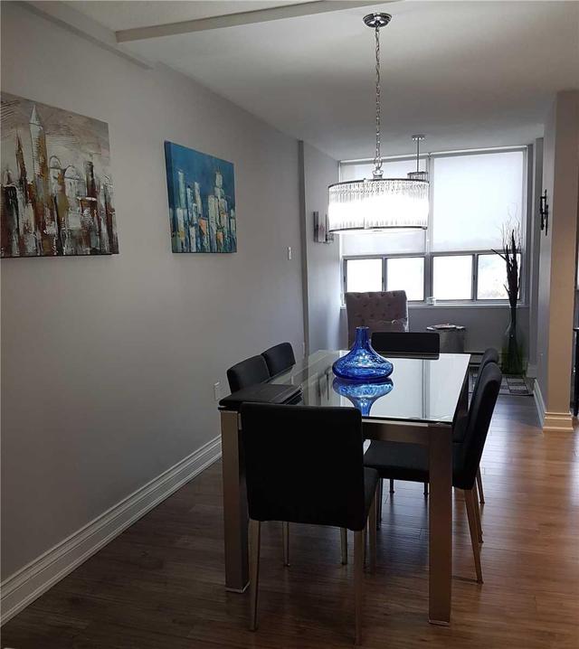 1002 - 61 Richview Rd, Condo with 3 bedrooms, 2 bathrooms and 1 parking in Toronto ON | Image 2