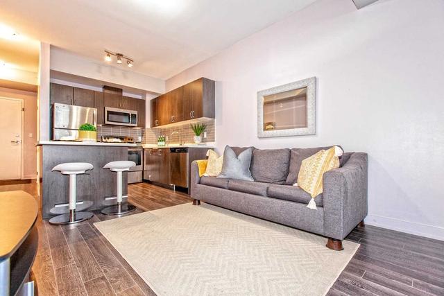 320 - 3560 St Clair Ave E, Condo with 1 bedrooms, 2 bathrooms and 1 parking in Toronto ON | Image 1