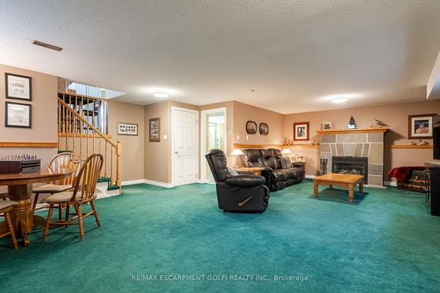 8020 Grossi Crt, House detached with 3 bedrooms, 2 bathrooms and 6 parking in Niagara Falls ON | Image 9