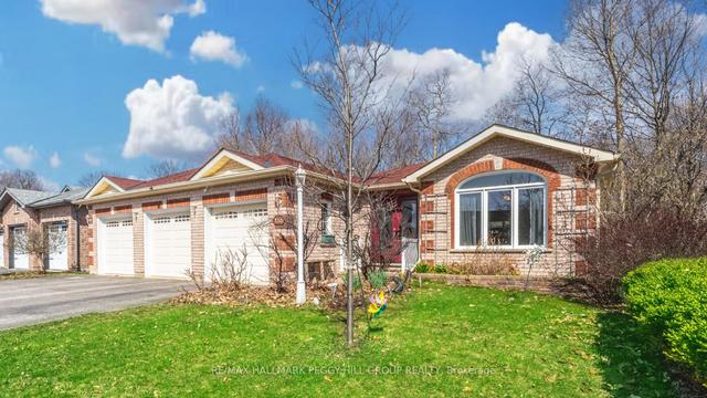 156 Mapleton Ave, House detached with 2 bedrooms, 3 bathrooms and 6 parking in Barrie ON | Image 1